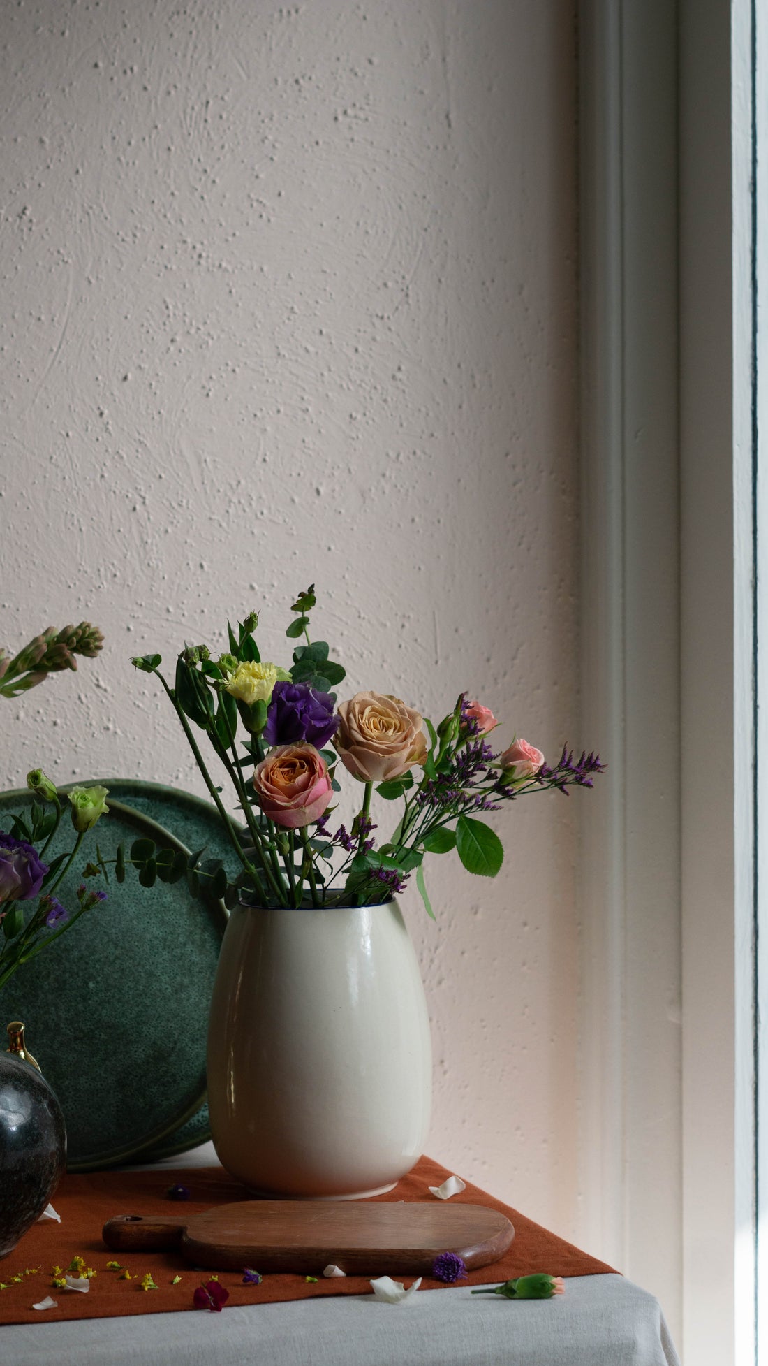 Match Your Zodiac Sign with the Perfect Flower Bouquet