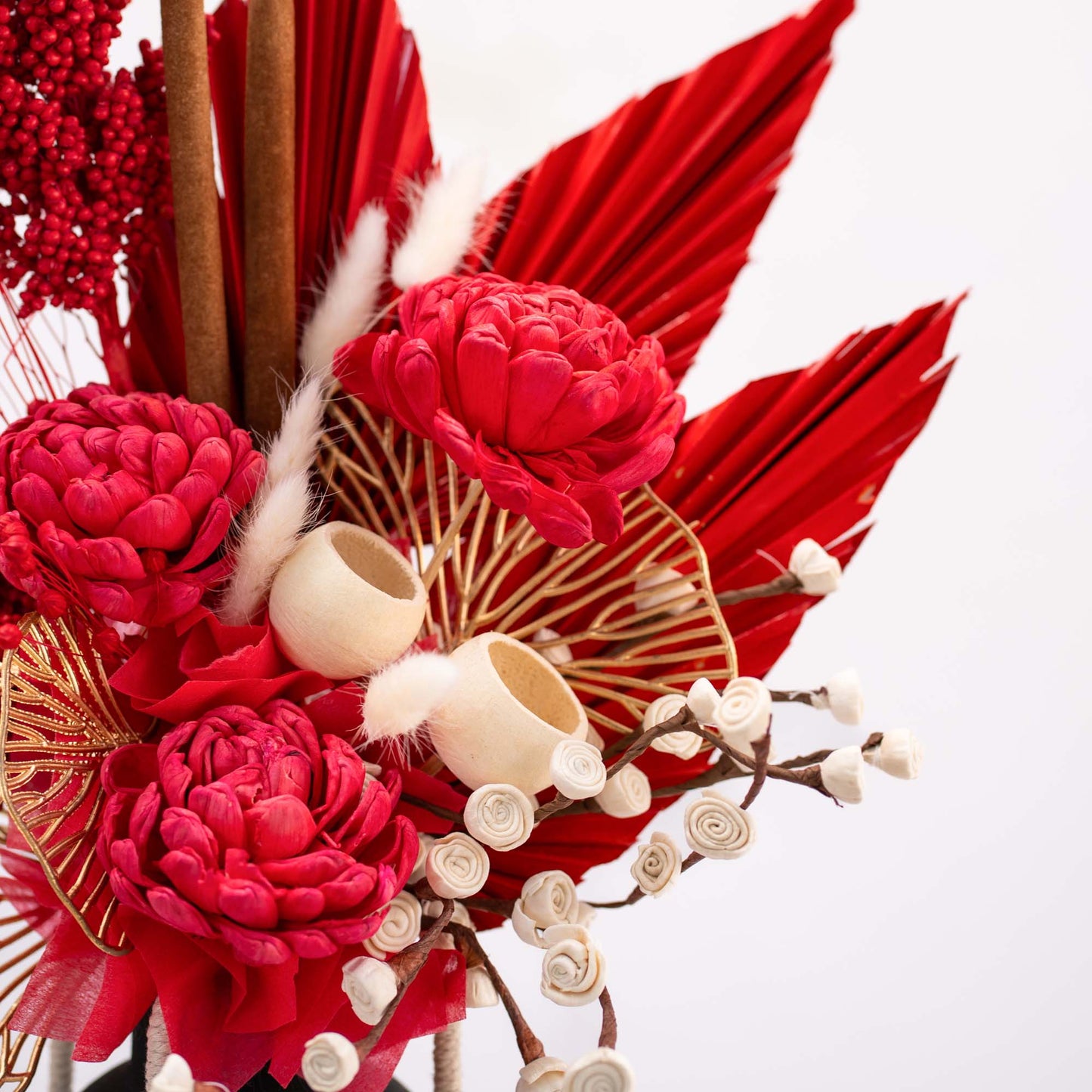 Sustainable dried floral bouquet for a unique Valentine’s surprise