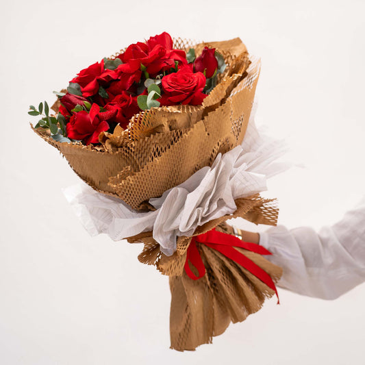 Express Valentine’s Day flower delivery in Bangalore