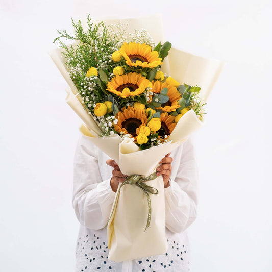 Same-day flower delivery in Bangalore – fresh roses bouquet